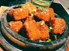 -河畔春天时尚餐厅