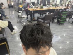 -藤野造型烫染·漂发