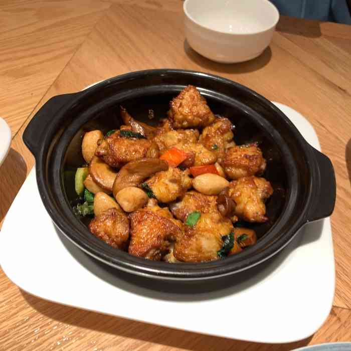 曼玉餐厅(绿地新都会店)-"之前错过绿茶餐厅,感觉菜品都挺一般的! .