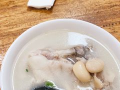 -雷祖芳老妈蹄花店