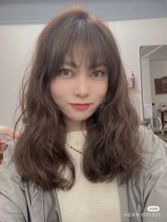 -时尚殿堂明星门店