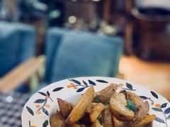 -Rabbit Cafe私房西餐甜点咖啡(栖霞路店)