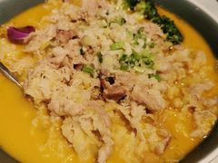 黄汁酸汤浸肥牛-港丽餐厅(高德置地店)