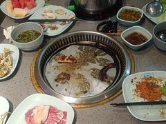 -金滏山烤肉·海鲜·火锅自助餐厅(襄阳万达店)