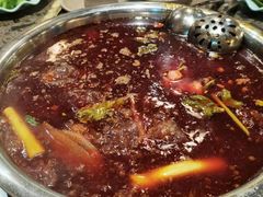 -肖肖酸萝卜鱼火锅(总店)