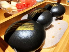 黑金流沙包-粤域茶餐厅