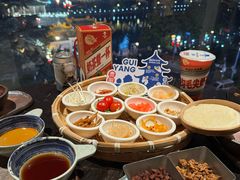 -包整·丝娃娃(一览甲秀楼风景店)