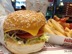 -The Habit Burger Grill 哈比特汉堡(爱琴海店)
