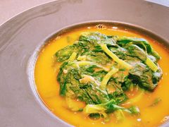 豌豆黄浸豌豆尖-半山腰·云南菜(侨福芳草地店)