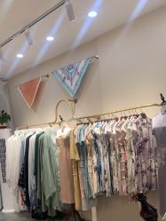 -一揽芳华汉服旗袍体验馆(拙政园店)