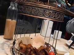 招牌脆皮乳鸽子-避风塘(宝山万达店)