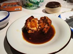 鸭蛋黄狮子头-梅飞酒家(桑园路店)