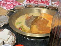 -顶顶汤火牛排火锅·经典铜锅涮肉