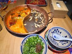 -洱火云南酸菜牛肉火锅(石景山当代商城店)