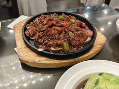 铁板黑椒牛柳-鸿运楼烤鸭店(天桥店)