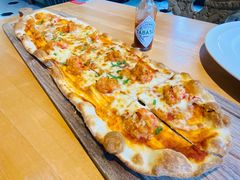 蒜香小龙虾披萨-LENBACH兰巴赫西餐啤酒坊(大连东港店)