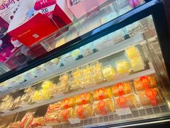 -红宝石·鲜奶小方·海派西点房(金杨店)