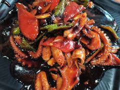 避风塘酱爆八爪鱼-捞围鲜·港式打边炉(海阳路店)
