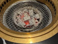 -山川小町·极番烧肉(新地假日广场店)