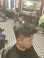 -海文先生国潮烫染男士理发馆