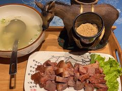 -乔家小院•非遗驴肉•本地小海鲜(滨河路店)