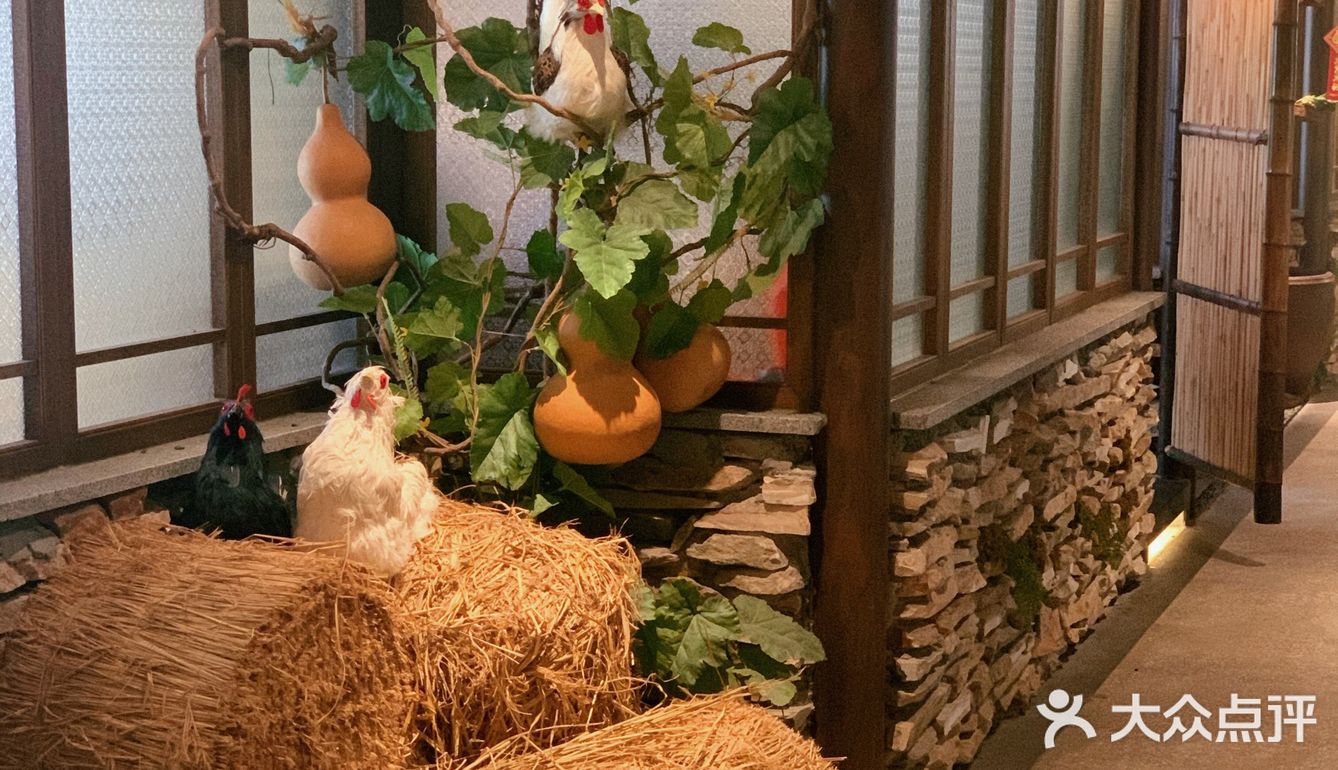 广州美食探店|这是一家有集市的湘菜土鸡馆