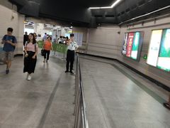 -烈士陵园(地铁站)