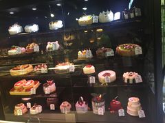 -红跑车蛋糕世界(网巾市店)