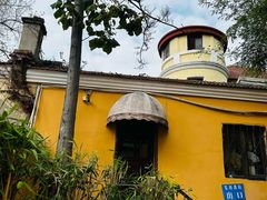 -荒岛书店(黄县路店)