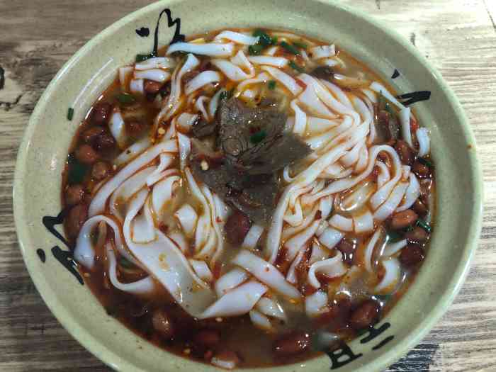 贺记津市牛肉粉-"味道特别棒,价格也很实在,可以自己添加一.