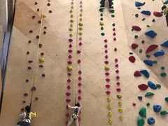 -ROCKPLUS攀岩馆(环宇城店)
