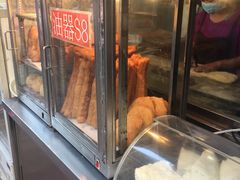 面包甜点陈列柜-大师傅粥品(埃华街)