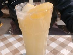 -新大咀港式茶餐厅(宝山万达店)