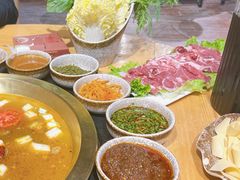 -顶顶汤火牛排火锅·经典铜锅涮肉