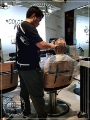 -罗亚帝造型·烫发染发