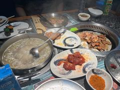 -阪尚皇·原切牛排·烤肉火锅自助(北京路店)