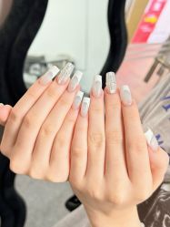 -芊屿芊浔美甲