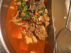 -左庭右院鲜牛肉火锅(金山万达店)