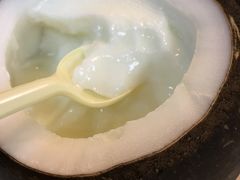 -志龙皇冠吃货椰子铺
