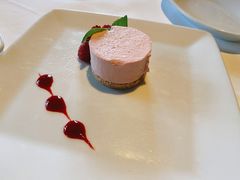草莓慕斯蛋糕-茹丝葵经典牛排馆(上海外滩店)