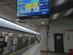 -南京西路(地铁站)