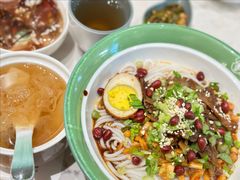 -百春原湖南牛肉粉(百联世纪店)