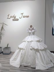-Lady  Jane高端婚纱礼服馆