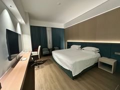 -杭州滨江宝龙城华美达酒店