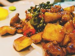 浇汁凤梨鸡腿肉-甜阿姨·天台花园私房菜(万松园店)