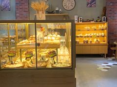 面包甜点陈列柜-啊噗吐呦现场烘焙(麦凯乐店)