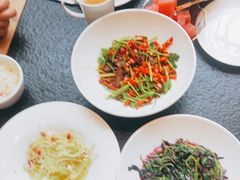 -鱼鲜饭香·招牌汽锅剁椒鱼头王