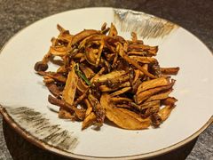 盐焗菌菇-丝路金桃·新疆菜(徐汇店)