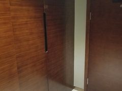 -武汉光谷广场杨家湾地铁站怡程酒店