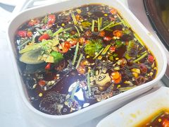 -鲁员外地锅鸡地锅鱼(古墩路店)